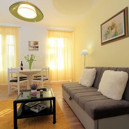 Bivium Apartman Otocsán Kültér fotó