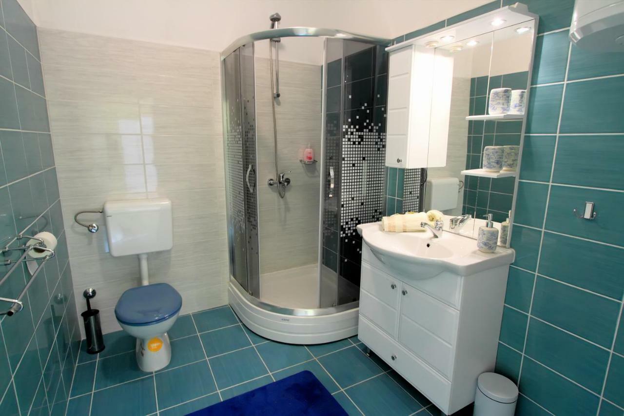 Bivium Apartman Otocsán Kültér fotó