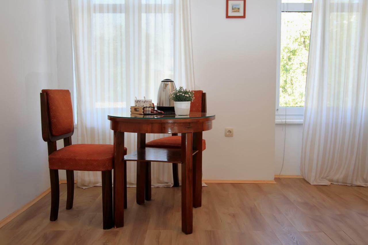 Bivium Apartman Otocsán Kültér fotó