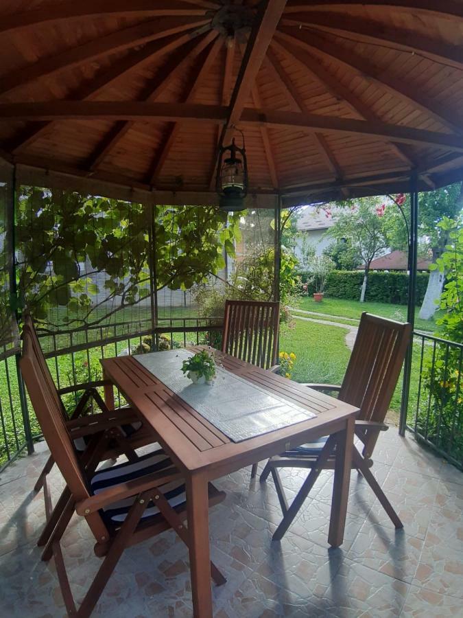 Bivium Apartman Otocsán Kültér fotó